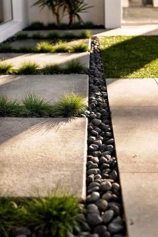 Hardscaping & Structural Features